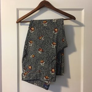 Old Navy Pixie Mid-Rise Pants